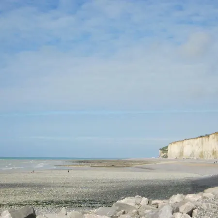 Gite Des Pins Penches Brunville Buitenkant foto
